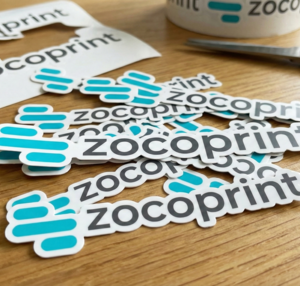 sticker impreso y troquelado