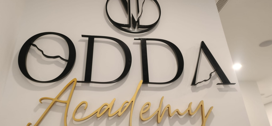 Letras de PVC lacadas sobre pared